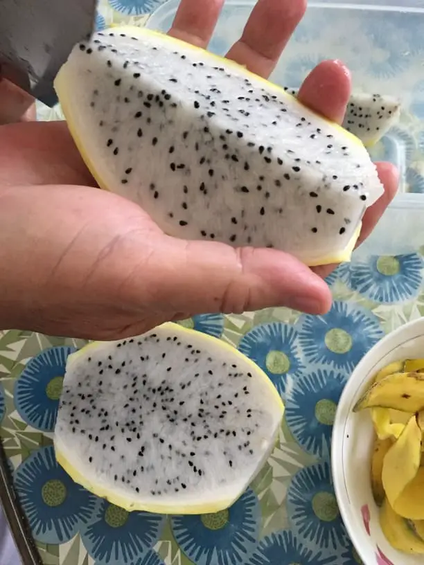 Yellow dragon fruit taste